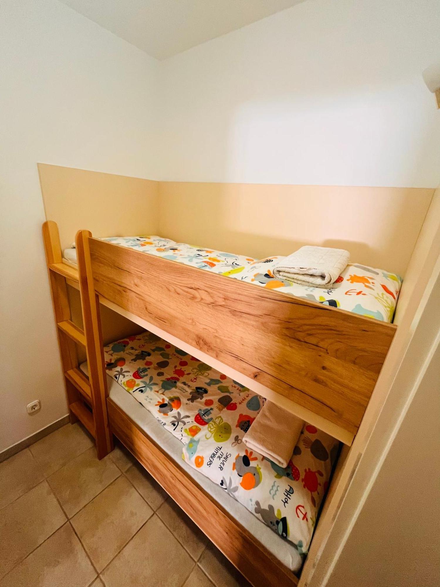 Aqua Azur Apartman Hajduszoboszlo Exterior photo
