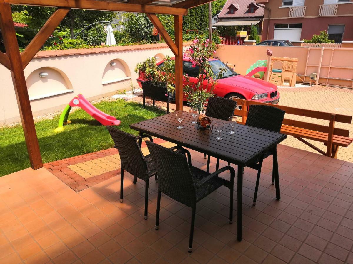 Aqua Azur Apartman Hajduszoboszlo Exterior photo