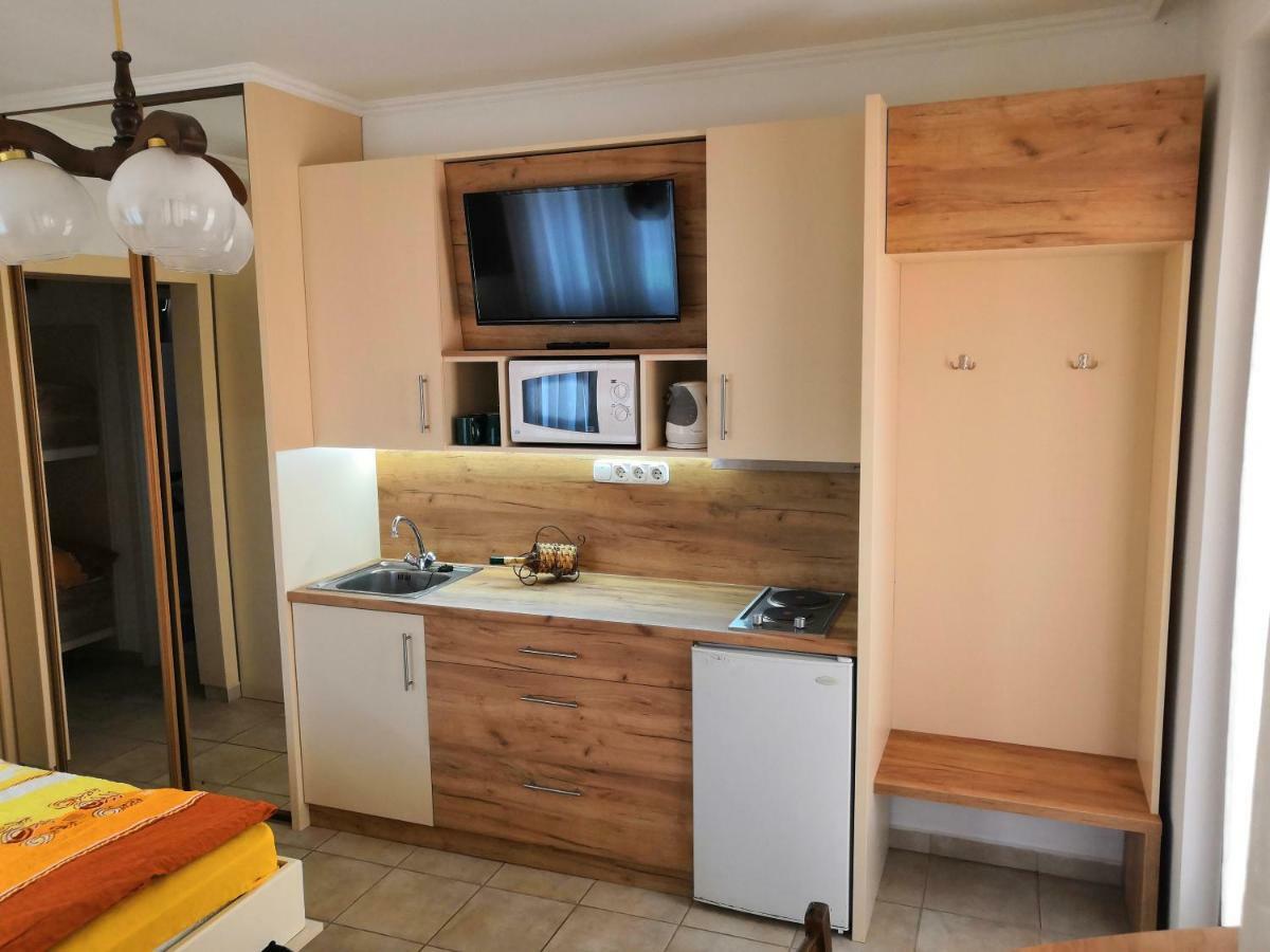Aqua Azur Apartman Hajduszoboszlo Exterior photo
