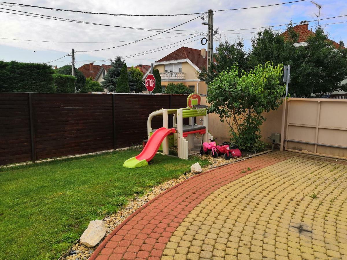Aqua Azur Apartman Hajduszoboszlo Exterior photo